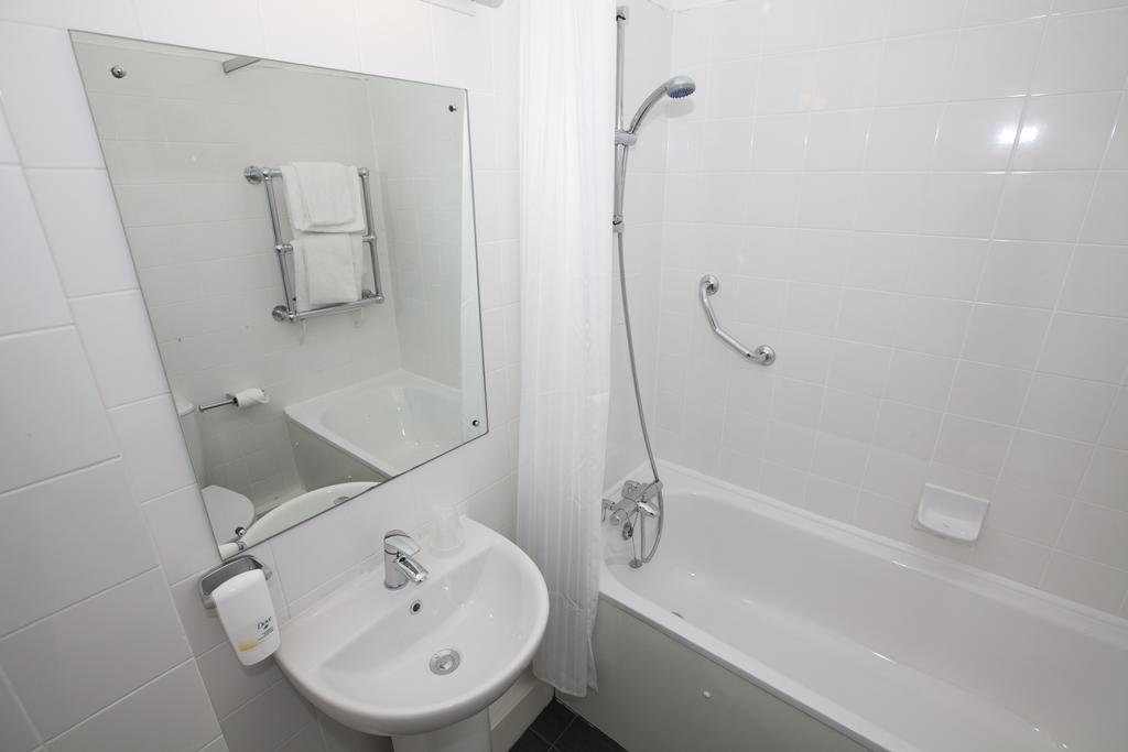 Dolphin Sa1 Hotel Swansea Quarto foto